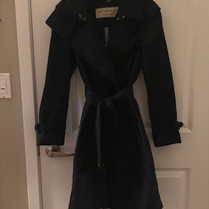 Burberry trench raincoat, sz.2 but runs big